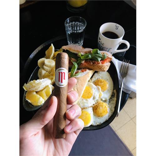 Crowned Heads Mil Dias Sublime 6  * 54