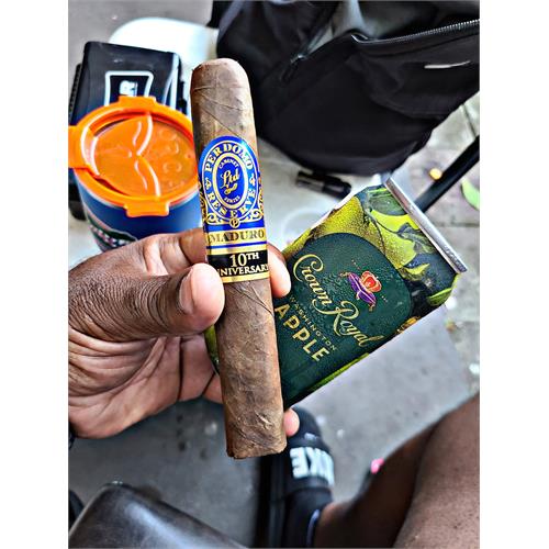 Perdomo Reserve 10th Anniversary Maduro Super Toro 6  * 60