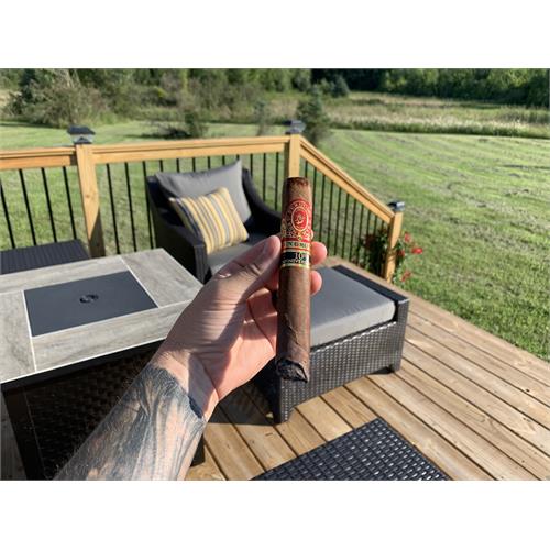 Perdomo Reserve 10th Anniversary Sun Grown Robusto 5  * 54