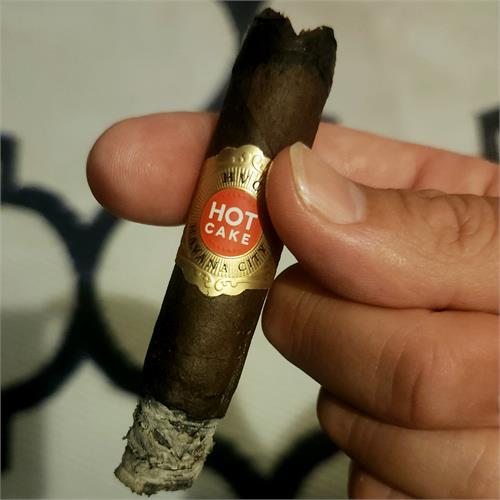 HVC Hot Cake Laguito No. 4 4 1/2 * 52