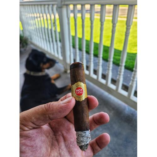 HVC Hot Cake Laguito No. 5 6  * 54