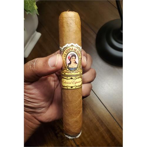 La Aroma de Cuba Edicion Especial No. 60 6  * 60