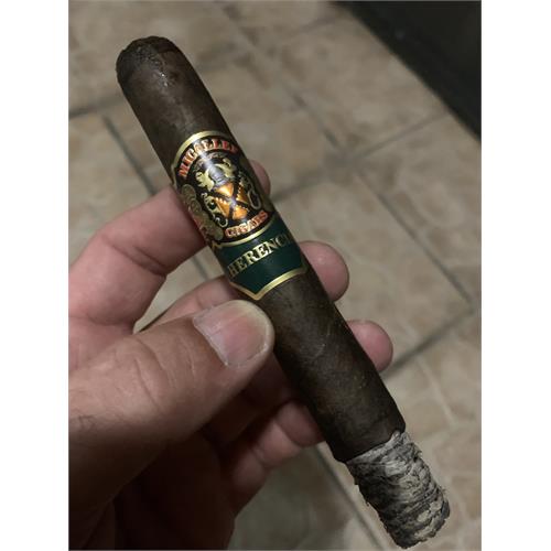 Micallef Herencia Maduro Toro 6  * 52