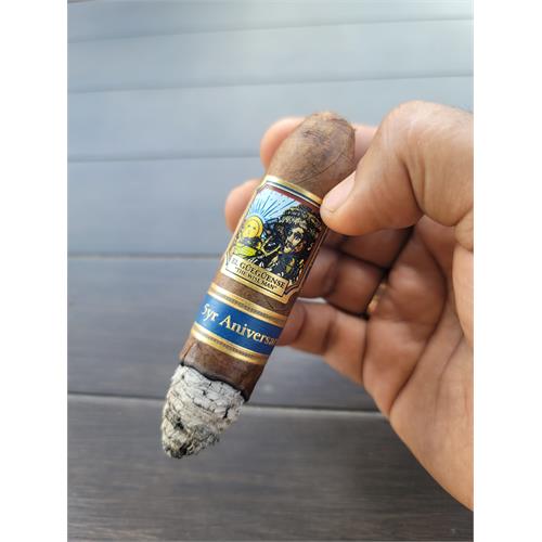 El Gueguense 5 Year Aniversario Perfecto 4 3/4 * 60