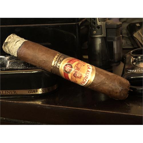 La Aurora 107 Nicaragua Robusto 5  * 50