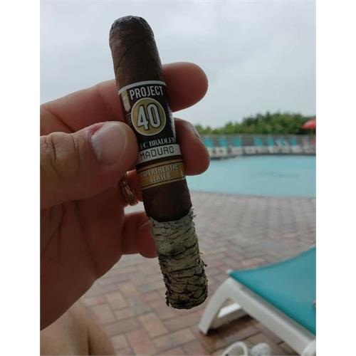 Alec Bradley Project 40 Maduro Robusto 5  * 50