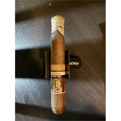 Alec Bradley Project 40 Maduro Toro 6  * 52
