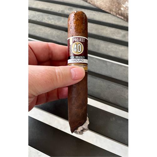 Alec Bradley Project 40 Maduro Gordo 6  * 60