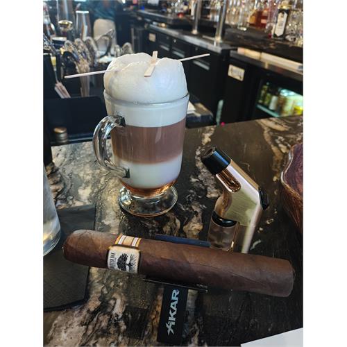 Foundation Charter Oak Habano Toro 6  * 52