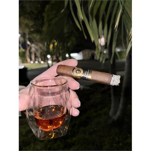 Montecristo 1935 Anniversary Nicaragua Demi 5 1/2 * 46