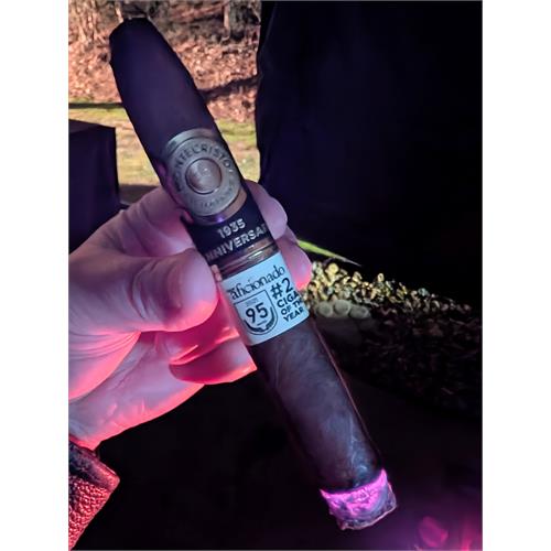 Montecristo 1935 Anniversary Nicaragua No. 2 6 1/8 * 52
