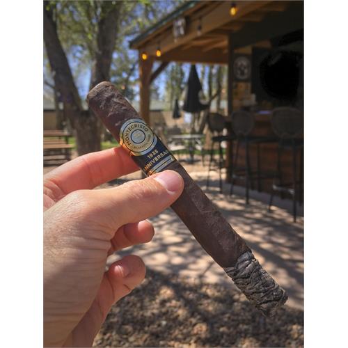 Montecristo 1935 Anniversary Nicaragua Churchill 7  * 52