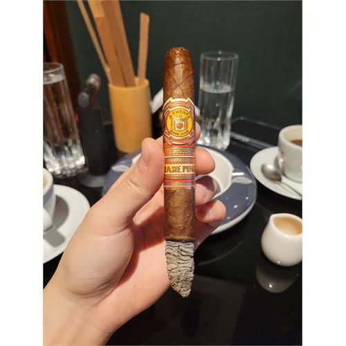 Arturo Fuente Rare Pink 60s VS Signature 6  * 46