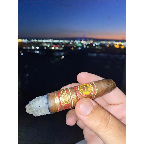 Arturo Fuente Rare Pink VS Work of Art 4 7/8 * 60