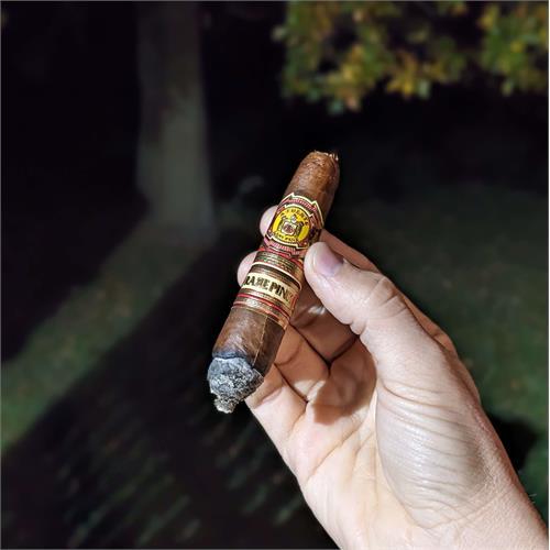 Arturo Fuente Rare Pink VS Work of Art 4 7/8 * 60