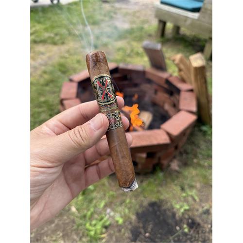 Arturo Fuente Opus X Forbidden X El Beso Prohibido 5 3/4 * 52