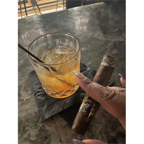 Deadwood Fat Bottom Betty Gordito 6  * 60