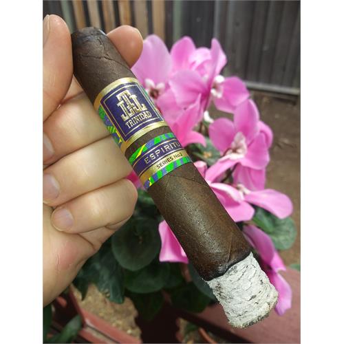 Trinidad Espiritu Series No. 2 Magnum 6  * 60