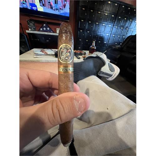 Gurkha Nicaragua Series TAA Exclusive Figurado 6 7/8 * 52