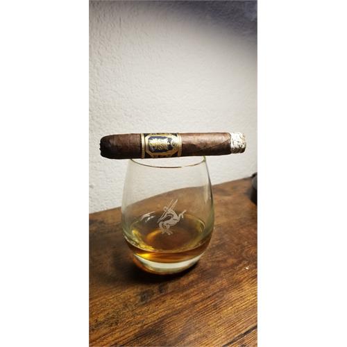 Liga Undercrown 10 Robusto 5  * 50