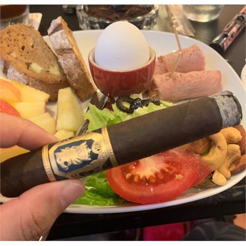 Liga Undercrown 10 Robusto 5  * 50