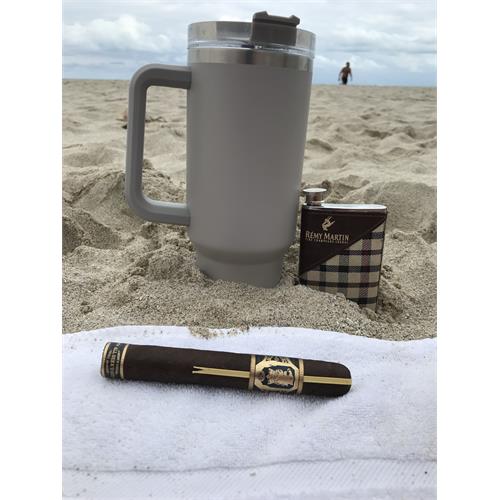 Liga Undercrown 10 Robusto 5  * 50