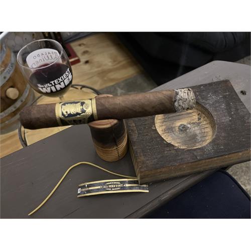 Liga Undercrown 10 Robusto 5  * 50