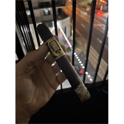 Liga Undercrown 10 Robusto 5  * 50