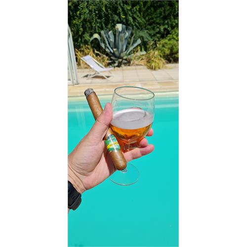 Macanudo Inspirado Brazilian Shade Toro 6 1/2 * 52