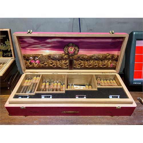 Arturo Fuente Rare Pink VS Short Story 4  * 42/49