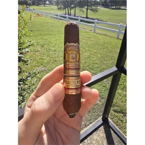 Arturo Fuente Rare Pink VS Short Story 4  * 42/49