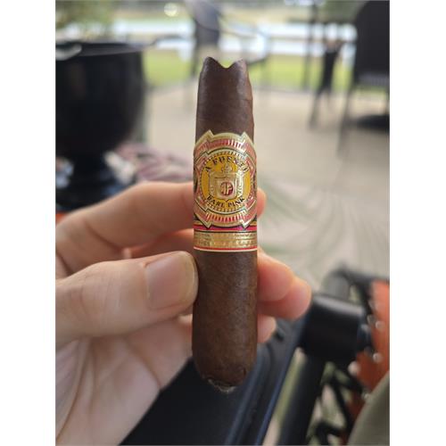 Arturo Fuente Rare Pink VS Short Story 4  * 42/49