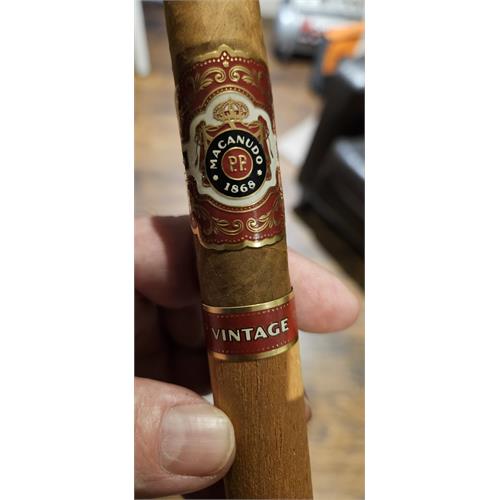 Macanudo Vintage 2010 Toro Grande 6 5/8 * 54