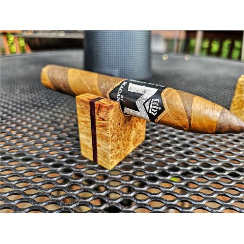 M by Macanudo Espresso Belicoso 6  * 54