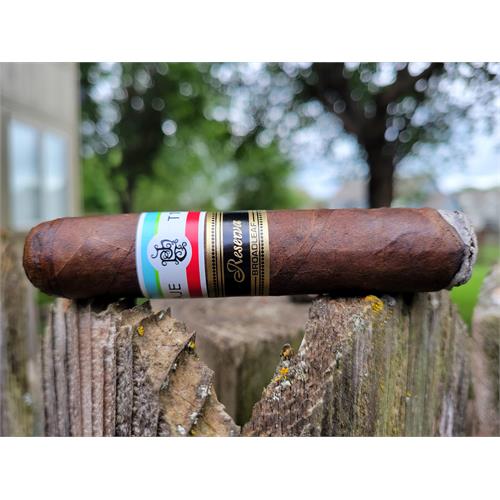 Tatuaje T110 Broadleaf 4 3/8 * 52