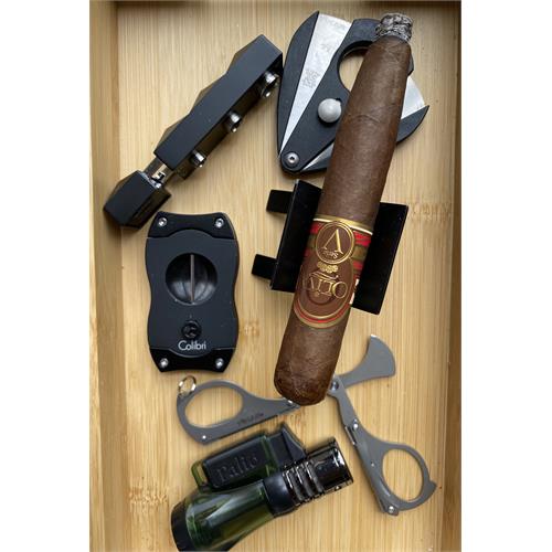 Oliva Serie V 135th Anniversary Edicion Limitada 5 1/2 * 54