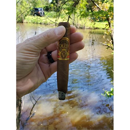 Oliva Serie V 135th Anniversary Edicion Limitada 5 1/2 * 54