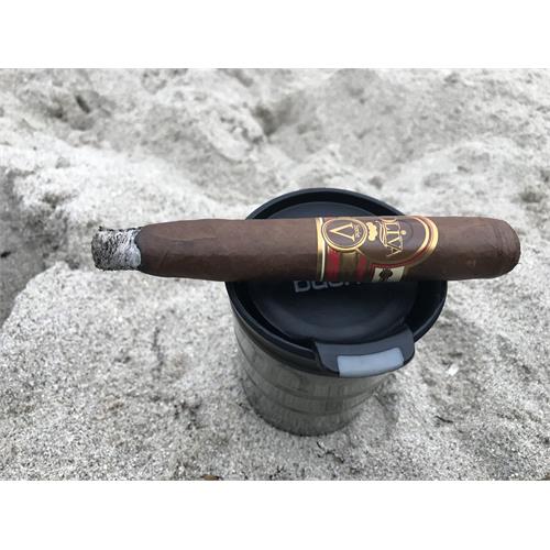 Oliva Serie V 135th Anniversary Edicion Limitada 5 1/2 * 54