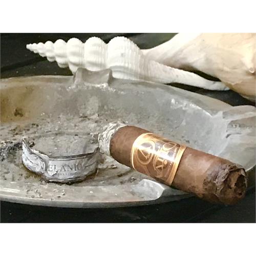 Oliva Serie V Melanio Toro 6  * 52