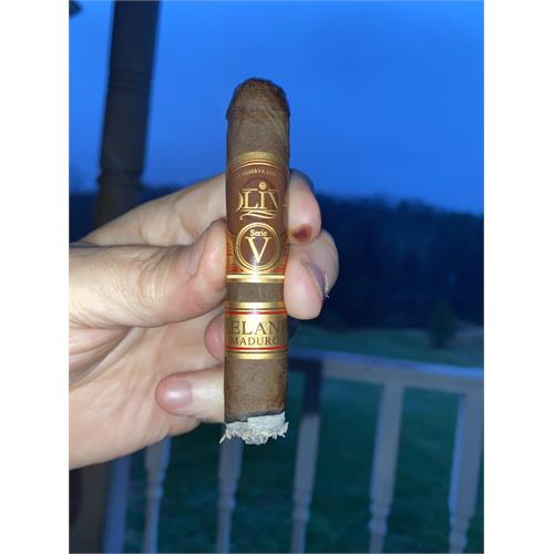 Oliva Serie V Melanio Maduro No. 4 4 1/2 * 46
