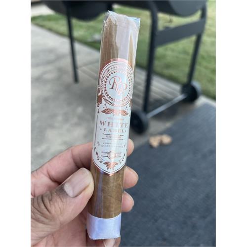 Rocky Patel White Label Sixty 6  * 60