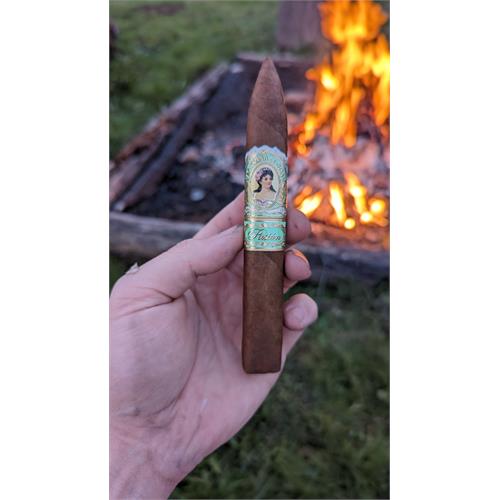 La Aroma de Cuba Pasion Box-Pressed Torpedo 6 1/8 * 54