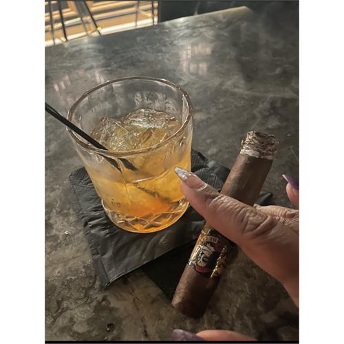 Deadwood Leather Rose Petite Corona 4  * 43