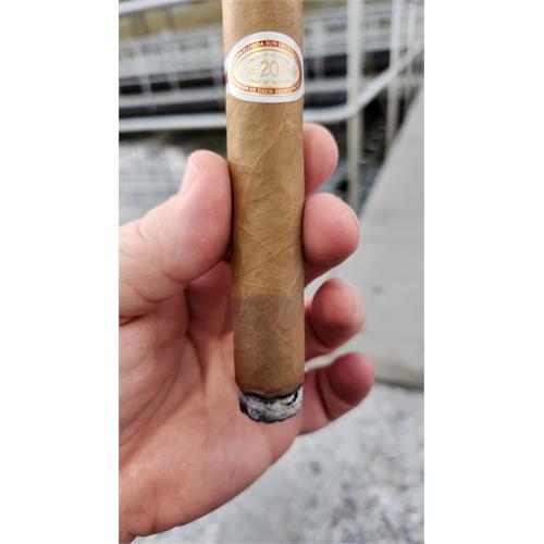 FSG 20 Acre Farm Robusto 5 1/4 * 54