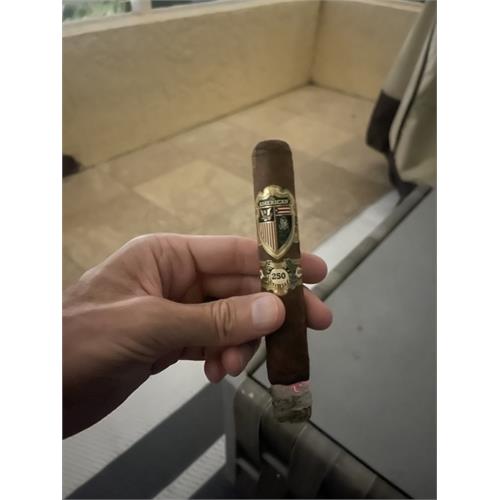 The American Double Robusto 5 1/2 * 56