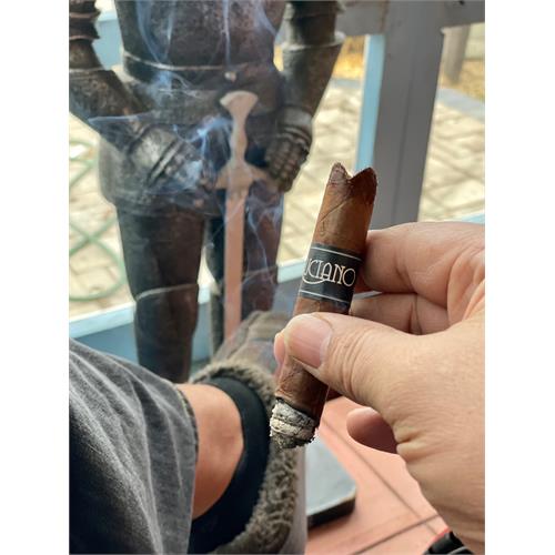 Luciano The Dreamer Hermoso No. 4 5  * 48