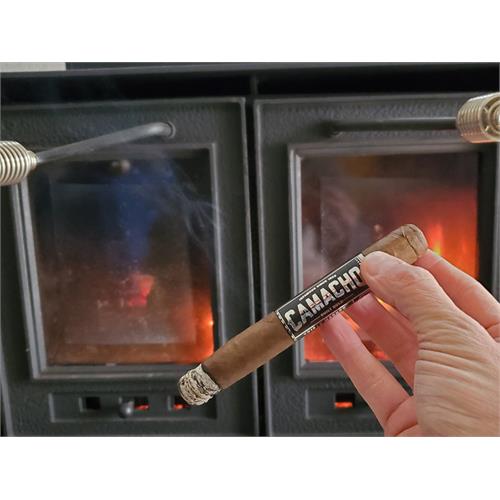 Camacho Triple Maduro Toro 6  * 50