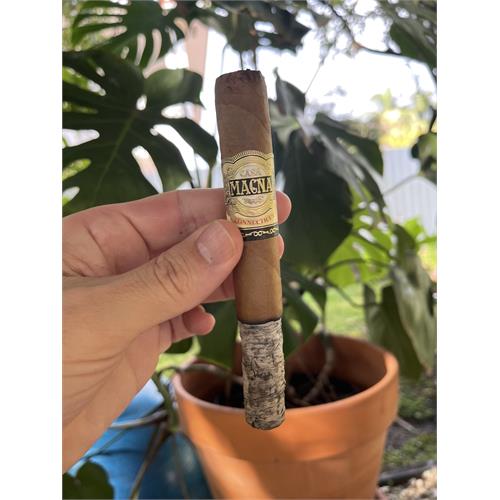 Casa Magna Connecticut Toro 6 1/2 * 52