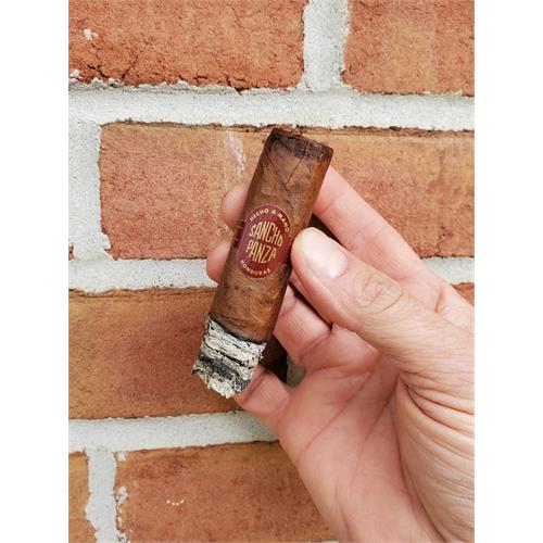 Sancho Panza Extra Fuerte Toro 6  * 52