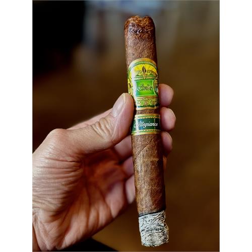 EP Carrillo Allegiance Confidant Toro 6  * 52